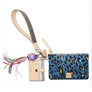 Like New Consuela Johnny Combi